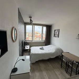 studio-au-coeur-de-valence.hotels-rhonealpes.com/