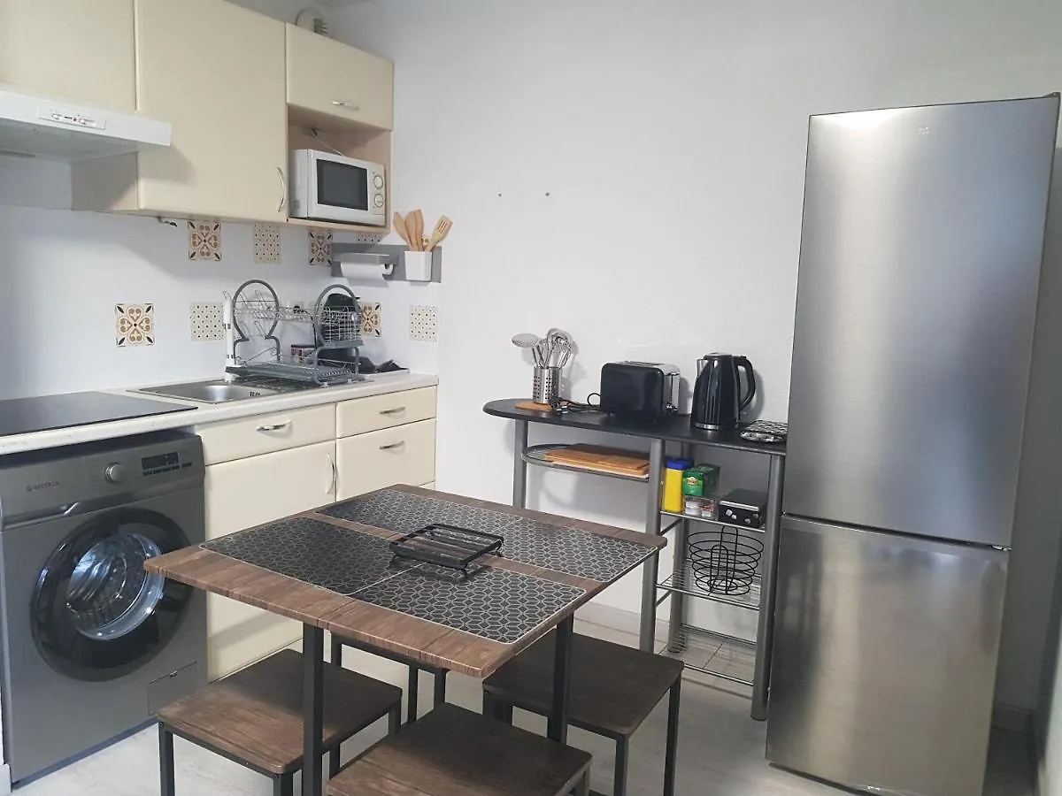 Appartement T2 Avec Balcon Plein Sud à Lourdes 0*,  France